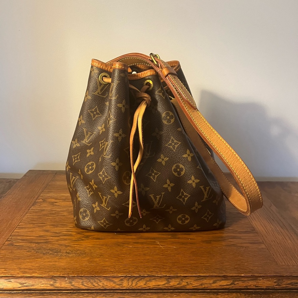 Louis Vuitton Noe handbag